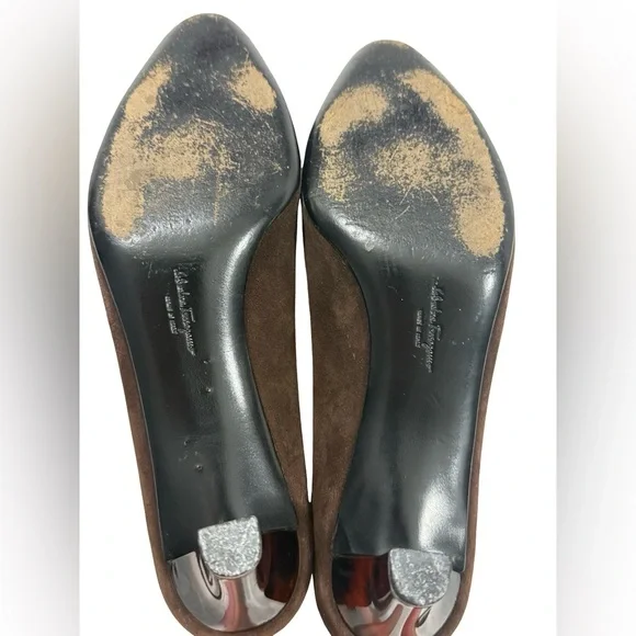 SALVATORE FERRAGAMO Brown Suede Pumps Sz 11.5C Tortoise Heel - Picture 7 of 10